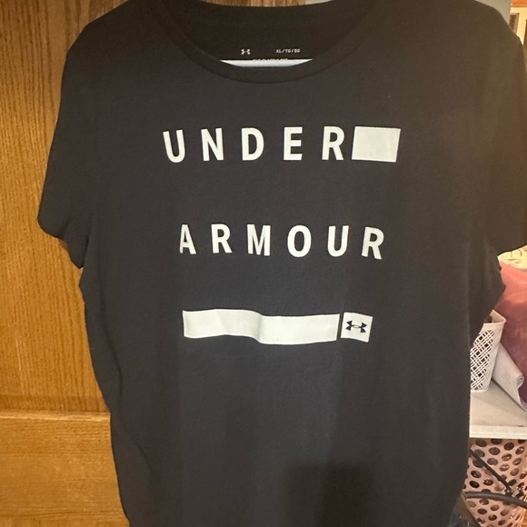 Under Armour Tops - Under Armour Classic Black Women's Sports Tee Casual Minimalist Athleisure